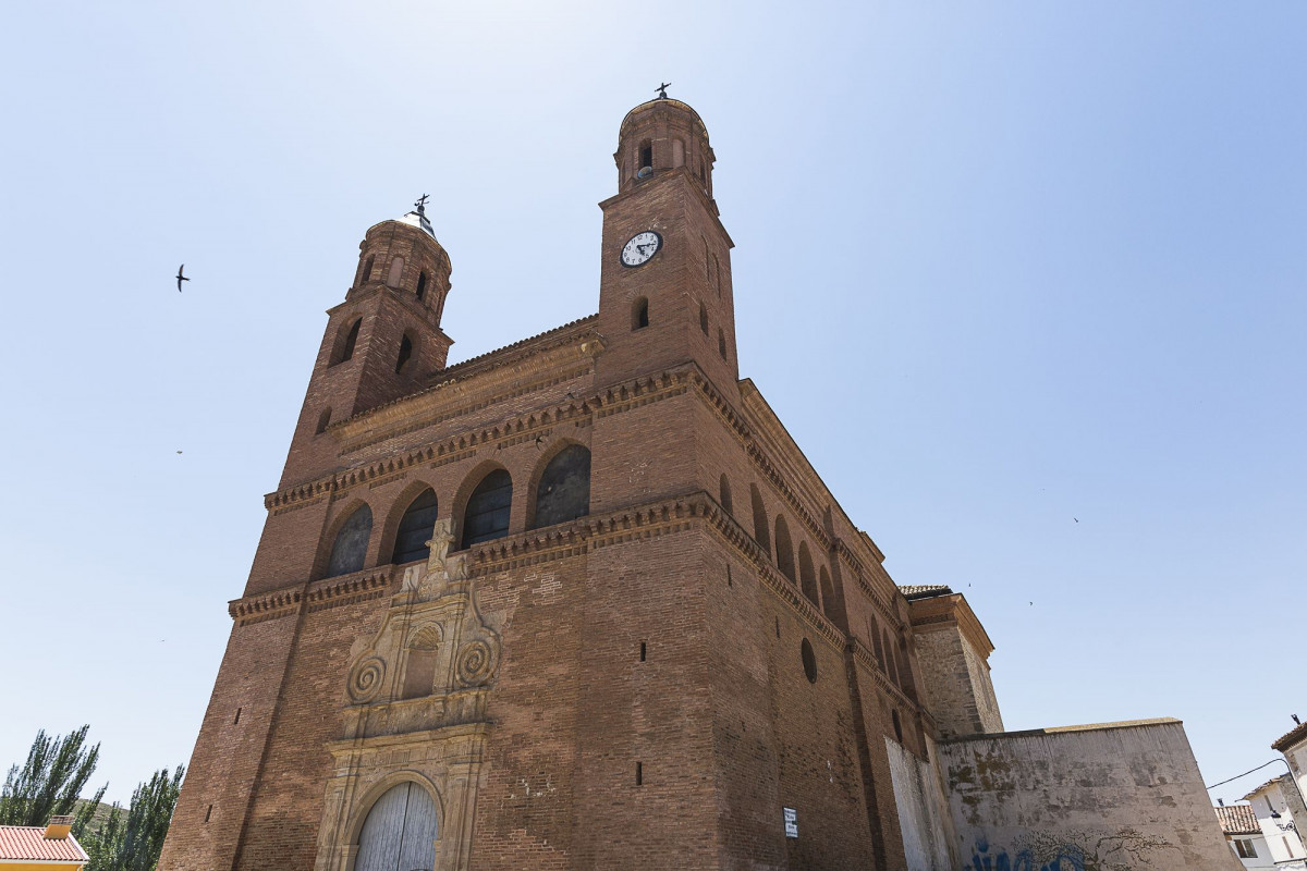 Nuestra Señora de la Piedad en Azuara