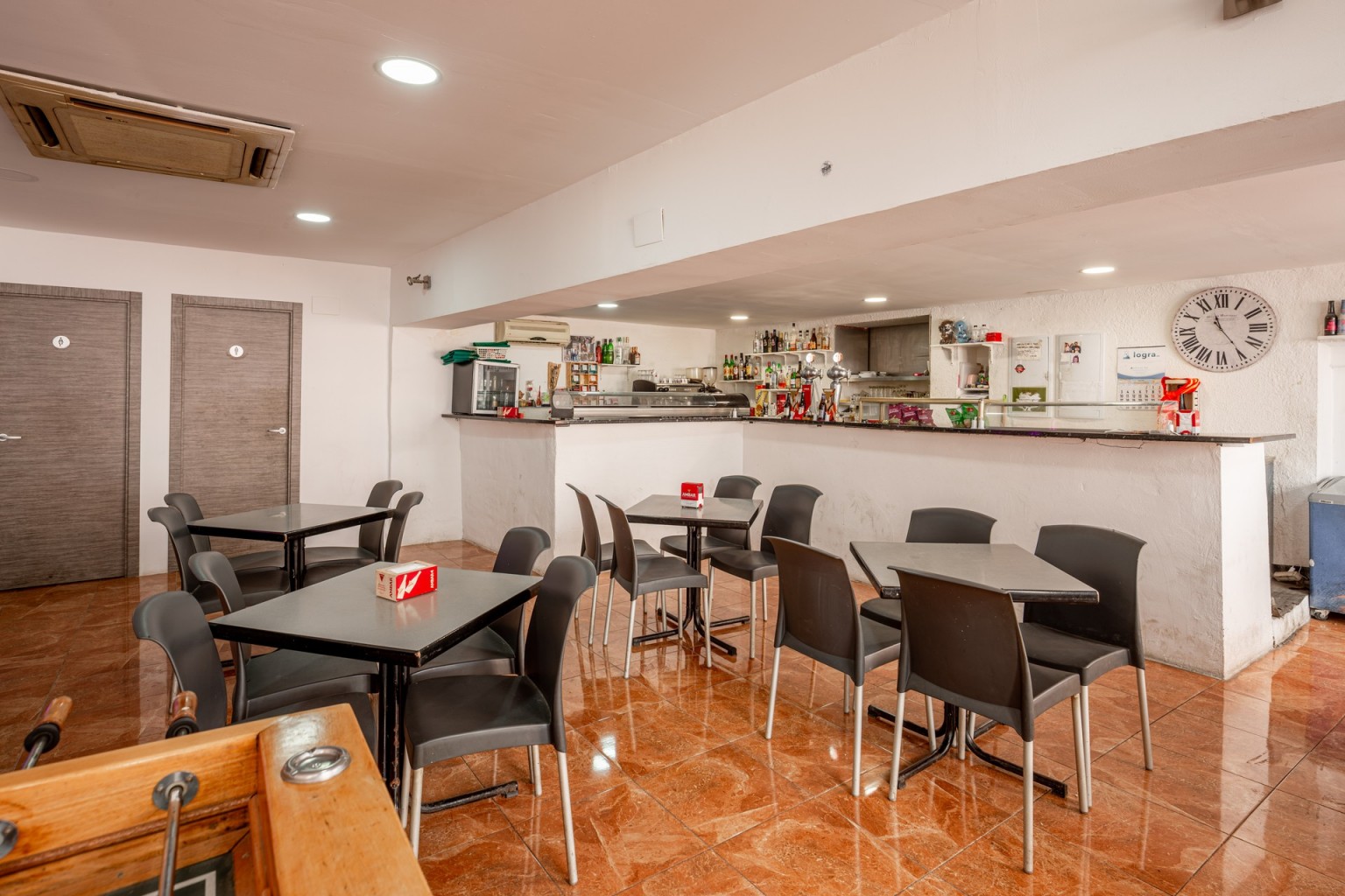 01-bar-el-pozal-azuara-interior