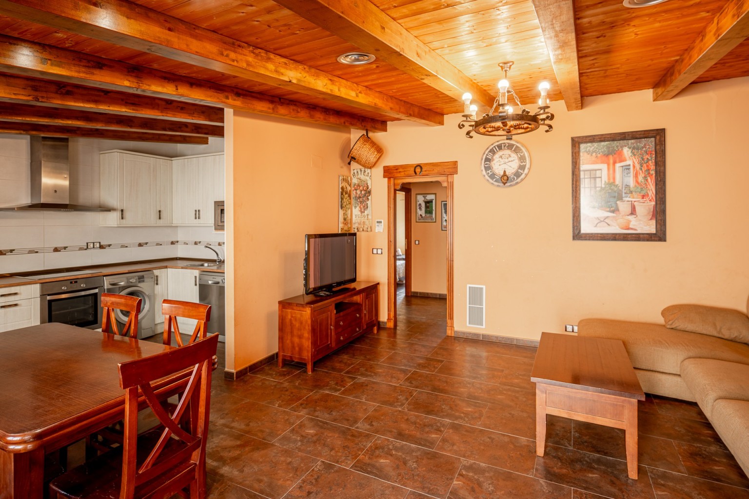 01-casa-rural-campo-de-belchite-la-granja-lecera-cocina-comedor