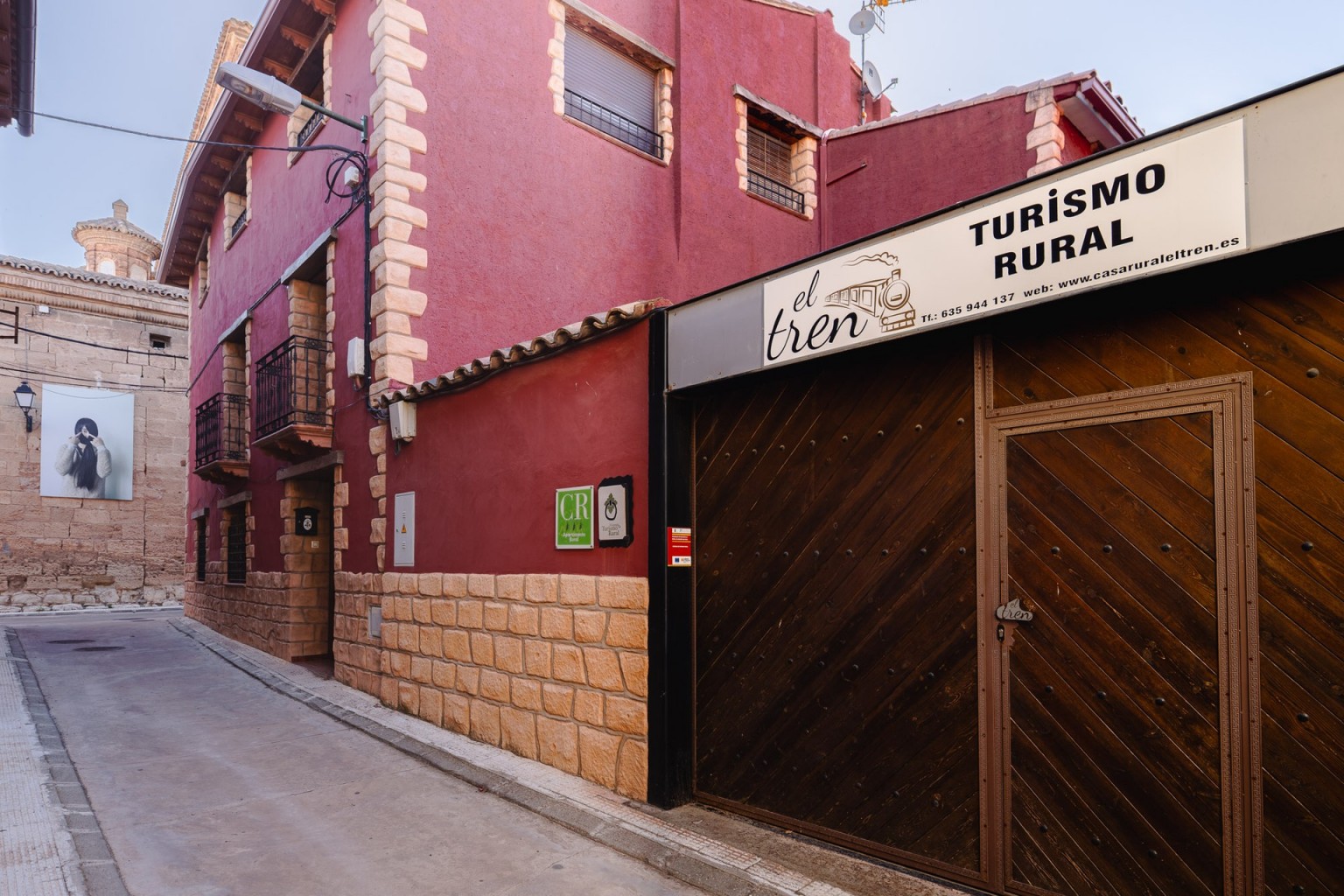 01-casa-rural-el-tren-moyuela-fachada
