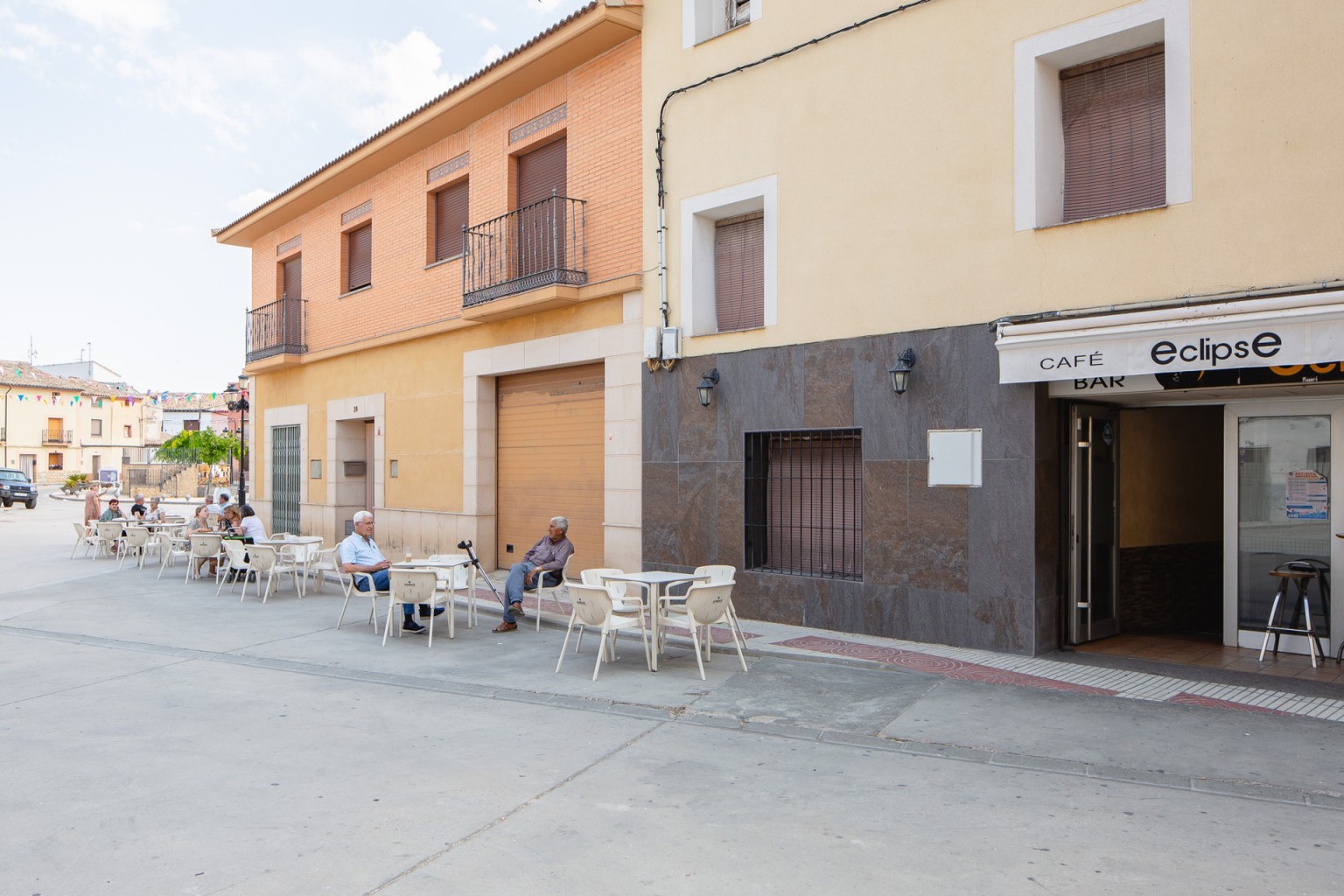 01-discobar-eclipse-lecera-fachada