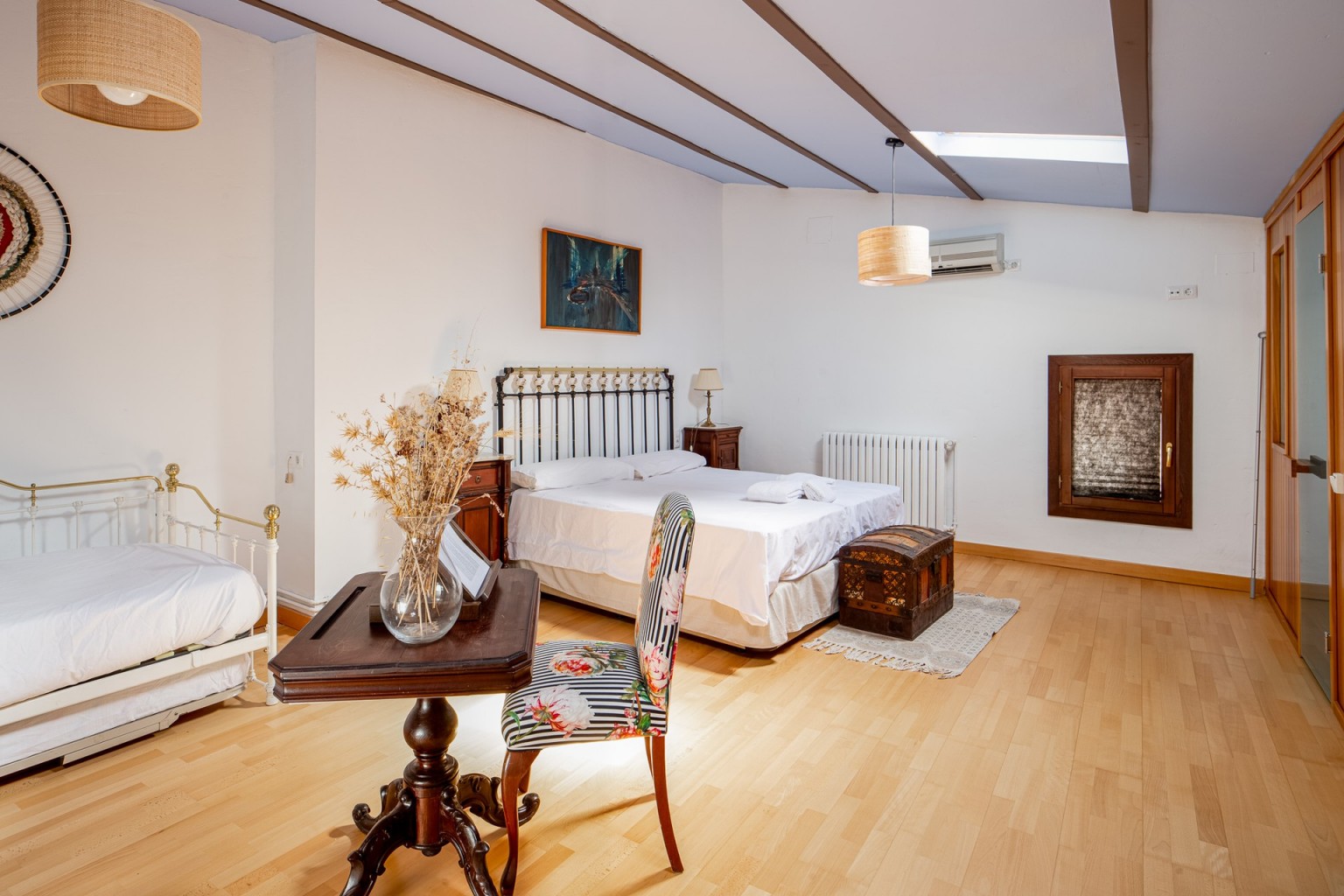 02-casa-rural-casa-leles-lagata-dormitorio