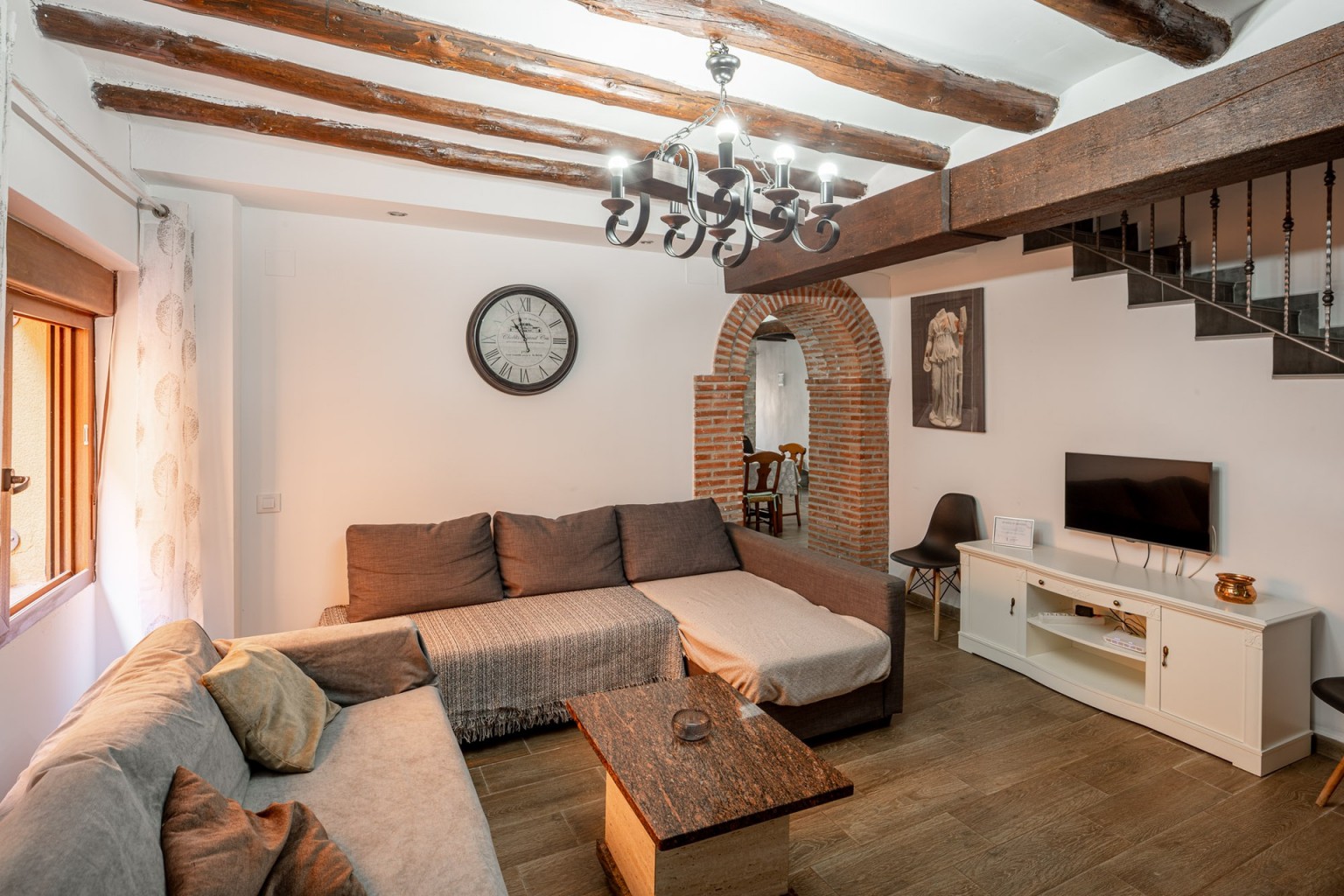 02-casa-rural-la-malena-azuara-salon