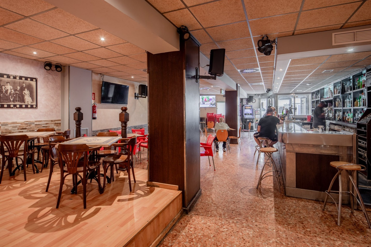 02-discobar-eclipse-lecera-interior