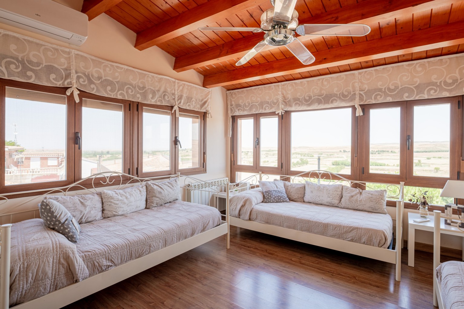 03-casa-rural-altero-codo-salon