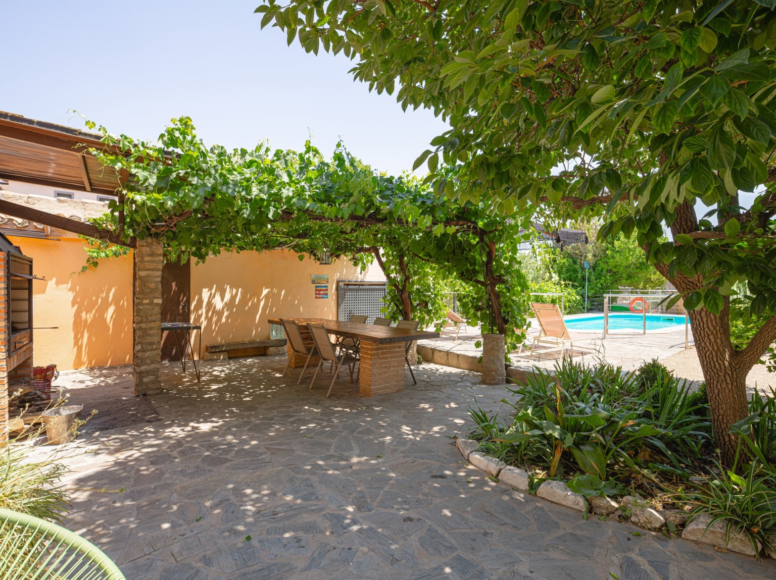 03-casa-rural-tere-codo-jardin