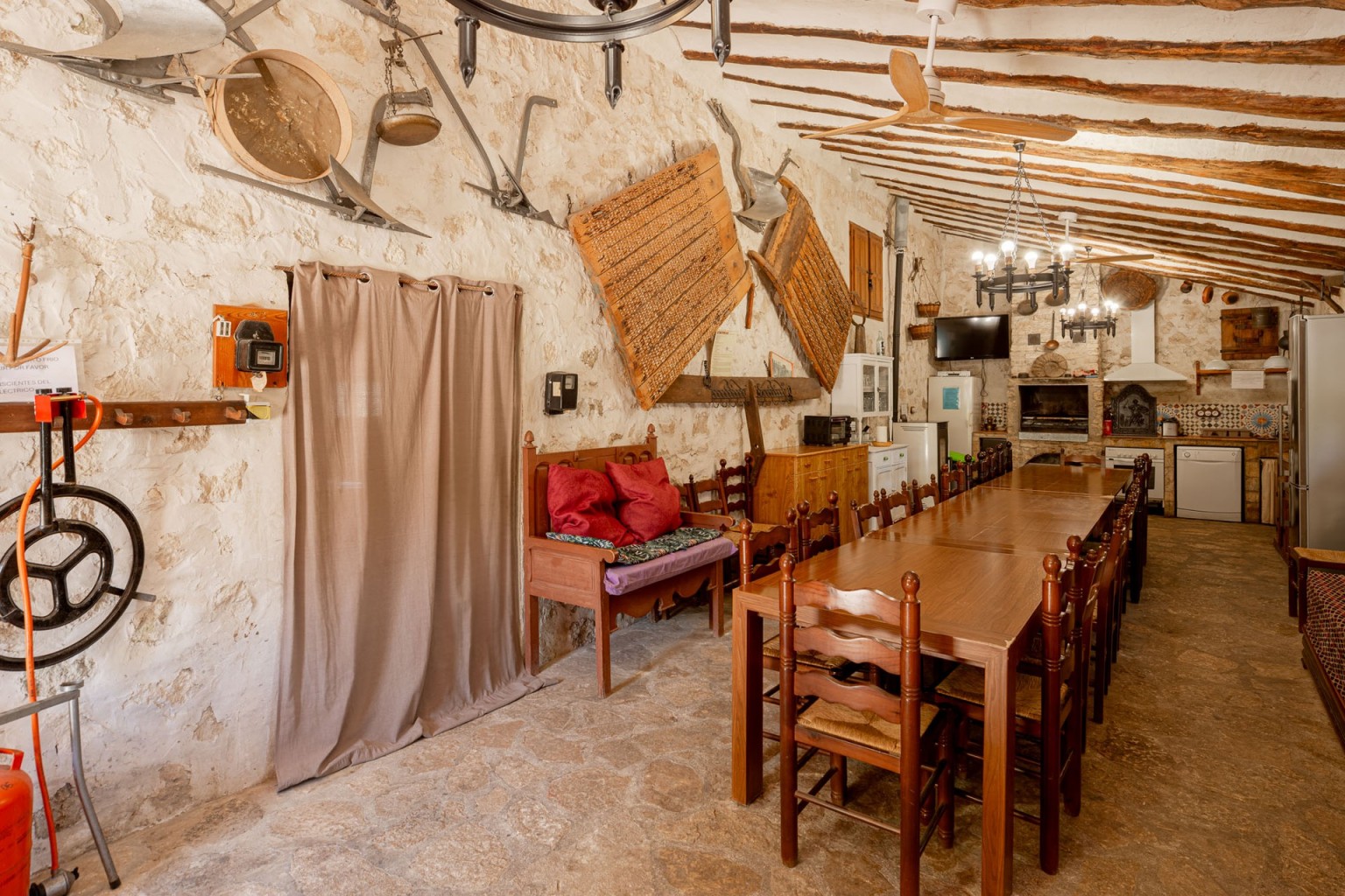 03-hotel-rural-rincon-del-cierzo-lecera-comedor