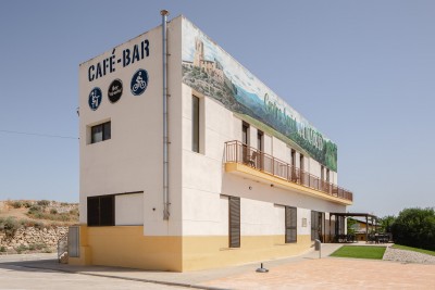 Bar Albergue Valmadrid